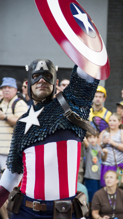 herochan:  Cosplay at the 2013 Dragon Con Parade Check out the full gallery here. Images by The Red Letter 