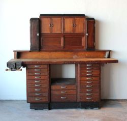 gatsbywise:GatsbywiseThis work bench would fit perfectly into my workshop!