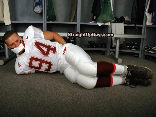 invids1: tubesockcandids: Posted to www.tubesockcandids.tumblr.com Fuck yeah white football pants.