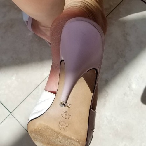 jsheelsandfashion:Close ups of these sexy miles where at 3" Inches high are great for wearing a