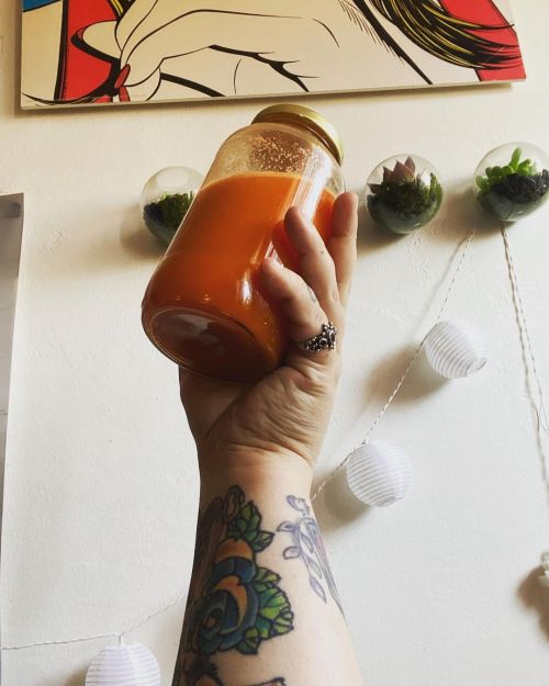 Made some carrot and apple juice today with turmeric and ginger ✨ (at Albuquerque, New Mexico) https