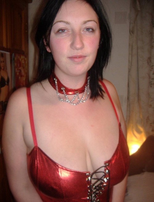 sexy-hot-amateurs: uknaughty: Holding up well all my blogsFriends of german pornFriends of red lips 