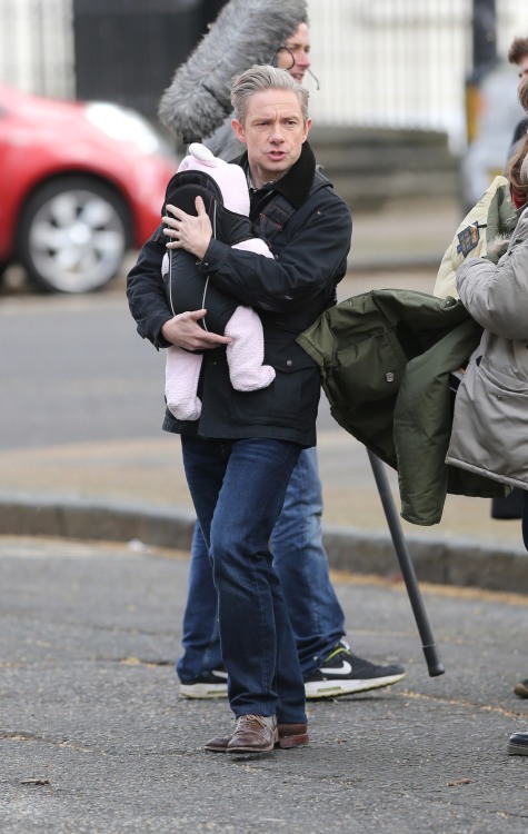 【HQ】Benedict Cumberbatch and Martin Freeman filming scenes for ‘Sherlock’ in London&rsqu