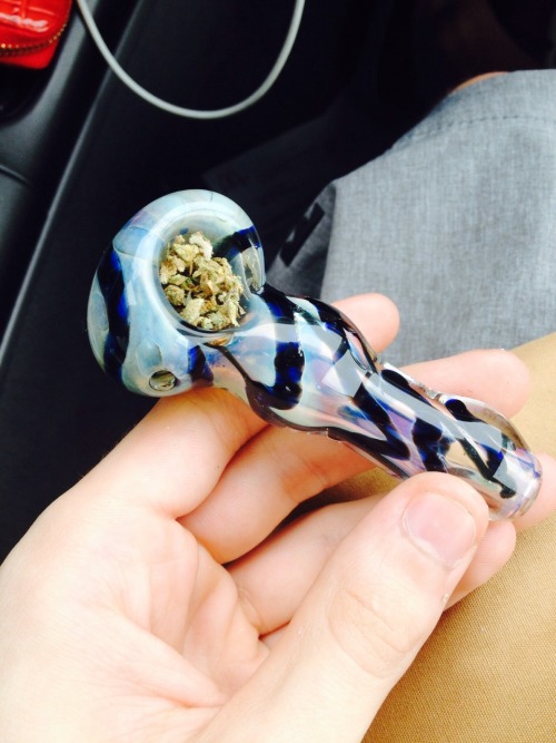 stoned-flower:  This was a super perty bowl pack UNTIL WE BURNED IT TO DEATH 