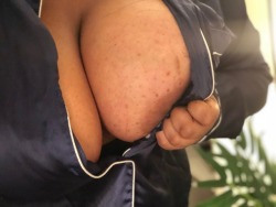 bumrushthepantry:  Ok I’m done with the massive boob spam. I’m gonna eat some ramen noodles and go to bed.