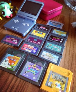 90s-2000sgirl:Dug out my Gameboy advance SP.