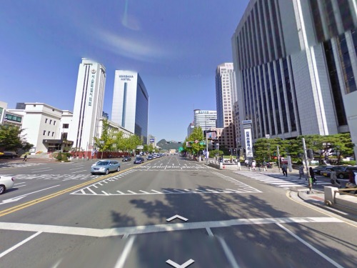 Google Street View is how I travel the world on a college student’s budget.1. Hawaii2. Christc