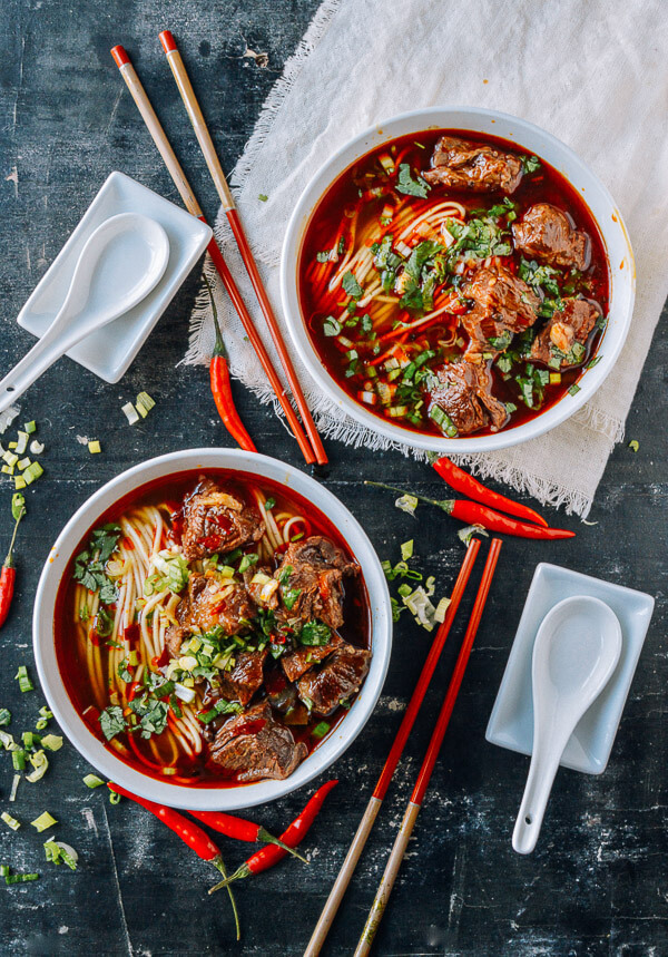 foodiebliss:  Spicy Beef Noodle SoupSource: The Woks Of Life   Where the food lovers