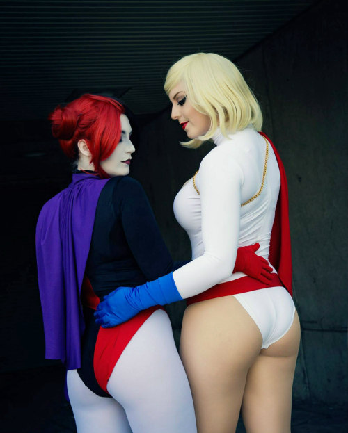 callmepowergirl:    “We do the same thing we’ve always done. We make a better world.” Some photos of me and Anarchy cosplay from comikaze as Powergirl and Harley! My Cosplay page Harleys Cosplay page   super booties- I mean buddies~ < |D’‘‘