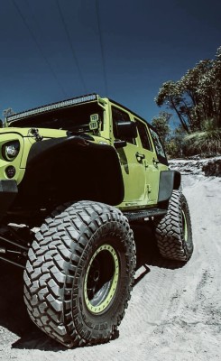 dirtyjeeps:  this is so freaking cool looking  Holy shit, I LOVE