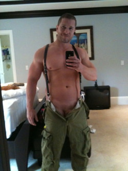 barebearx:  betasissy4alphamale:  tapthatguy-x-version:  Courtesy of guysthatgetmehard. Yes, JASON’s DAD is sexy in every aspect, but the sexiest thing about him is his smirk. (And for those of you who can get enough of: JASON’s DAD)  This is what