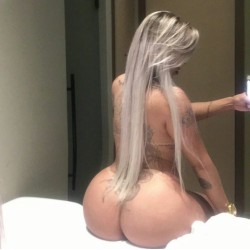 bootyfulassassin2:  Bubble