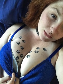 kenzierose-suicide:  Reblog to show love for my paw prints 