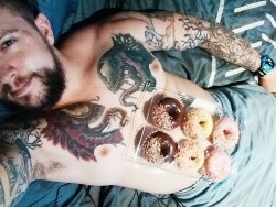 donut-give-a-fuck-about-abs:  You mirin’