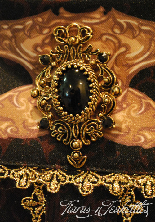 tiaras-n-teakettles:  Angel of Music JSK - BlackHaenuli 2014 