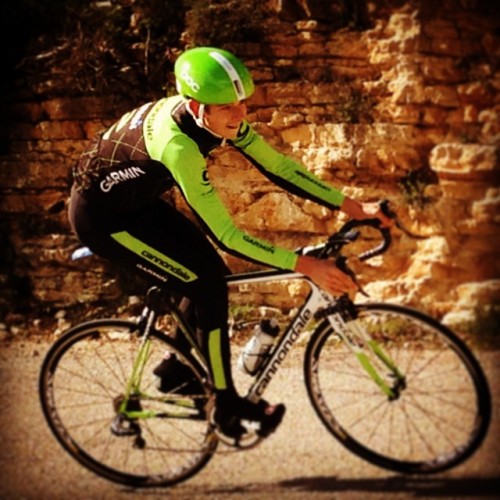 bici-veloce: From iamgreenandblue - Climbing fast @rocciaa @rideargyle @ridecannondale #evo i