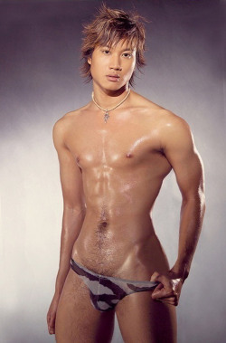 auberonbc:  For more Gorgeous Asian Men visit http://auberonbc.tumblr.com/archive