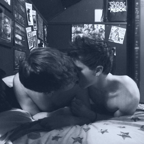 justrelaxandchill:  thehottestboysof:  http://thehottestboysof.tumblr.com for more hot boys like him ^  @zacharyaarronn??? 