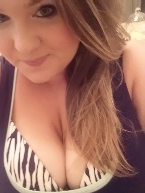 naughtycountrygirl:  To make up for missing topless Tuesday yesterday