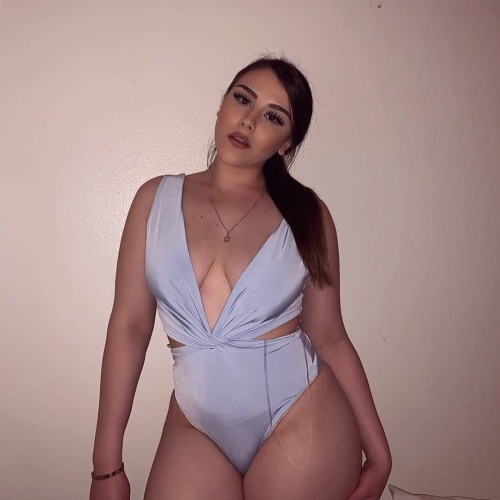 curvy-babezz: Looking for a curvy babe in your area?