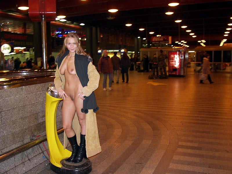 kinky-in-public:  Real Public Porn Public Flashing Videos - Click Here 