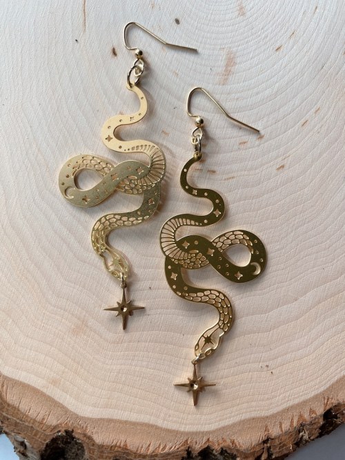 littlealienproducts:  celestial snake drop earrings by HoneyBlossomHomemade
