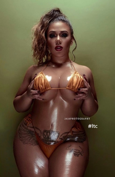 addicted2curvez:  #lovethemcurves #supersexy #Curvz_Nation #cake_Nation #curvology