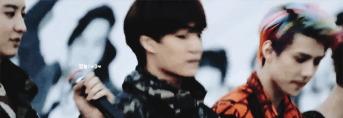 gongyoop-deactivated20170703:  it’s gunna be ok kai, chanyeol was just trying to