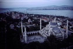 unrar:    Aerial view of the Blue Mosque,
