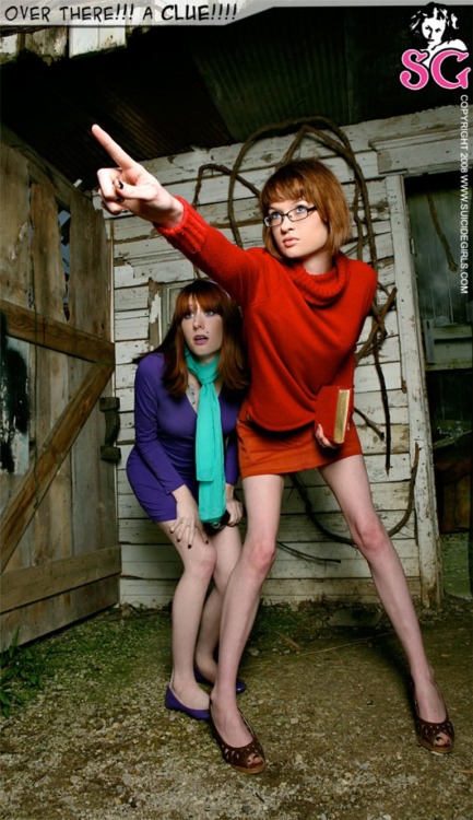 Elsie & Keely Suicide as Daphne and Velma