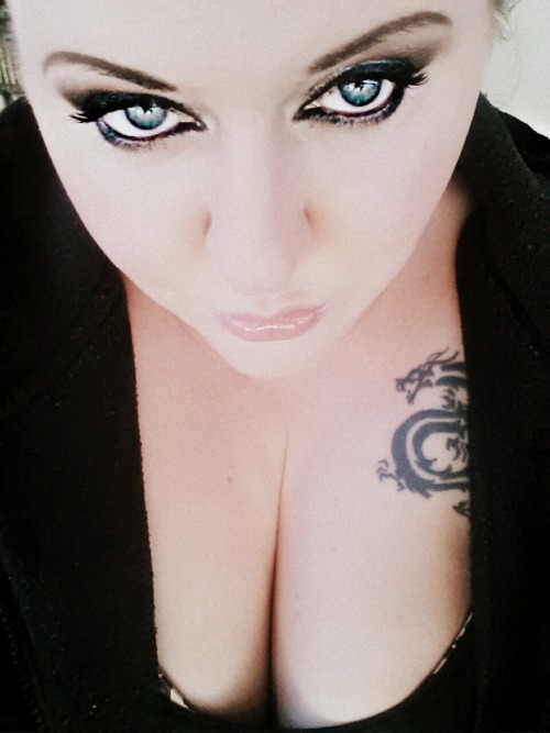 Wow, those eyes & lips!