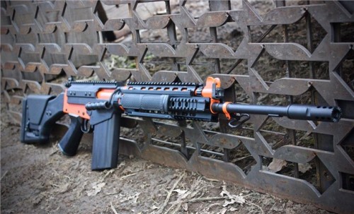 djap-risk-management-inc:  gunrunnerhell:  FAL Friday Custom Cerakote finished FAL that the owner/seller says is comprised of IMBEL parts built by DSArms. Really clean and eye catching build. Rail is from DSArms and the stock is from Magpul, both of which