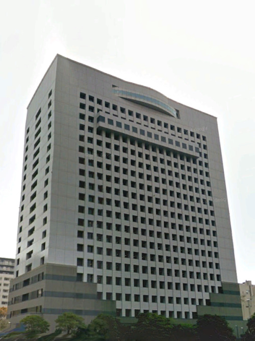 highlandvalley:  よすけさんはTwitterを使っています: “神奈川県警本部庁舎絶対に引っこ抜けると思う。 https://t.co/TLSJ3hXjkP” 