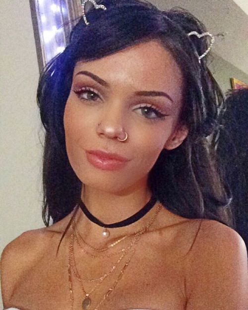sabrina-nellie:  😼