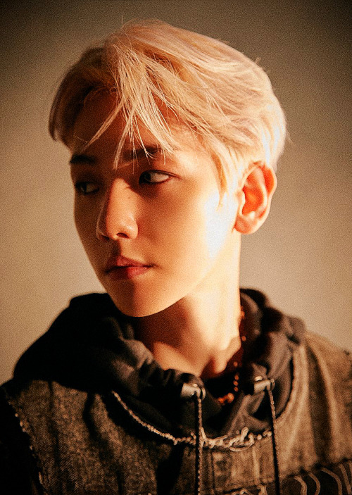 holding for baekhyun: day [398/640]↳ EXO’s BAEKHYUN photographed by Go Won-tae for OBSESSION |