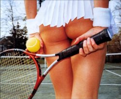 tintinbabes:  tennis babe. 