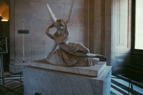 heartbeatsforitshome:Sculptures, Louvre, Paris. (2014)