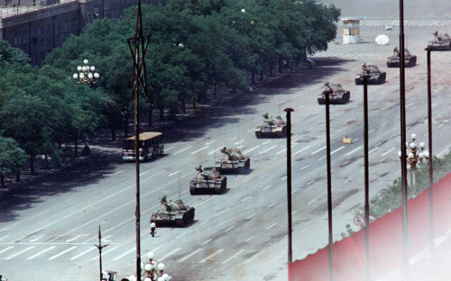 nevver:25 years ago June 4th, Tiananmen Square