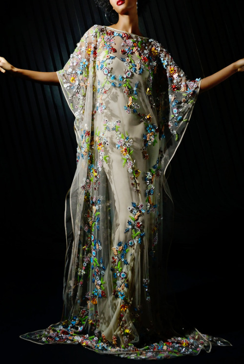 fashion-runways:NAEEM KHAN Fall/Winter RTW 2021 if you want to support this blog consider donating t