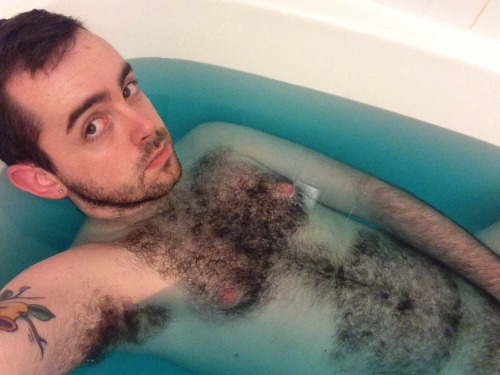 wartortellini:Guys I took a bath I actually enjoyed. Hola