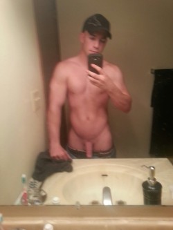 Shitilikeandafewofme:  23 Year Old. Fort Riley, Ks Follow Me For More Like This!