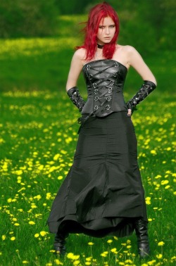 victorian-goth:  Victorian goth http://victorian-goth.tumblr.com/