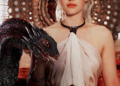 got-source: make me choose: daenerys or sansa