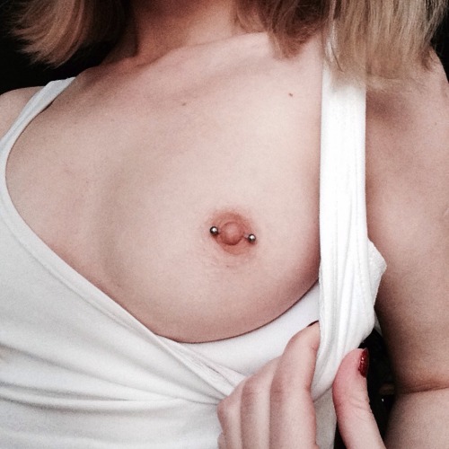 crappy-selfie:  well can i have a boobs yeah 