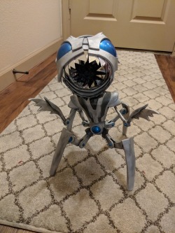 ask-dr-knockout: alaskahetalia:   ask-dr-knockout:   consplay-superior:   Say hello to Scrappy! Our newest Prop! He’s built to real life scale where the bittys were made in scale for our cosplays. He took about 24 hrs of work to make!   I tried a few