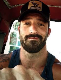 cigarbeards:HOT MAN