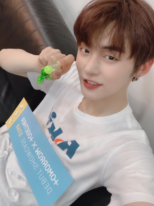 fyeahtxt: 190305 Yeonjun’s Tweet  여러분 #연준 #YEONJUN 이에요! 오늘 저희 쇼케이스 와주신 팬분들 너무너무 감사드리고 진짜 너무너무 