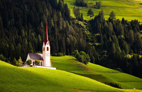by Jakub Polomski (via Austrian Alps on Photography Served)