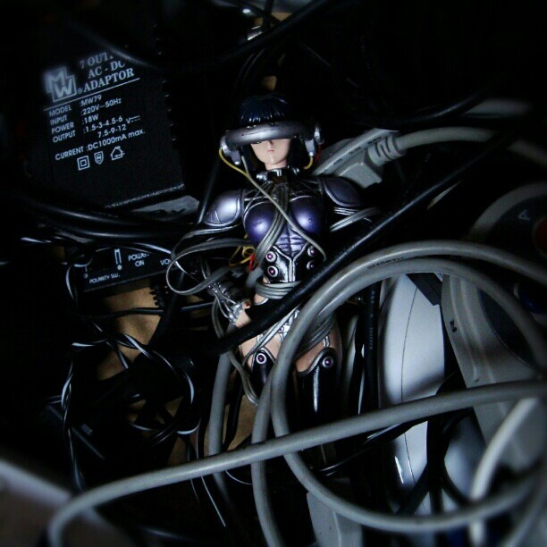 noise-wave:  She’s so into wires…