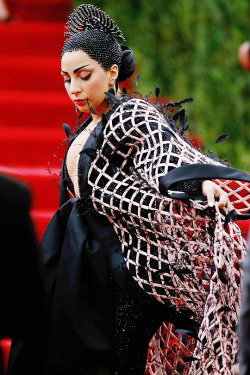 Gagasgallery: Lady Gaga Attends The ‘China: Through The Looking Glass’ Costume